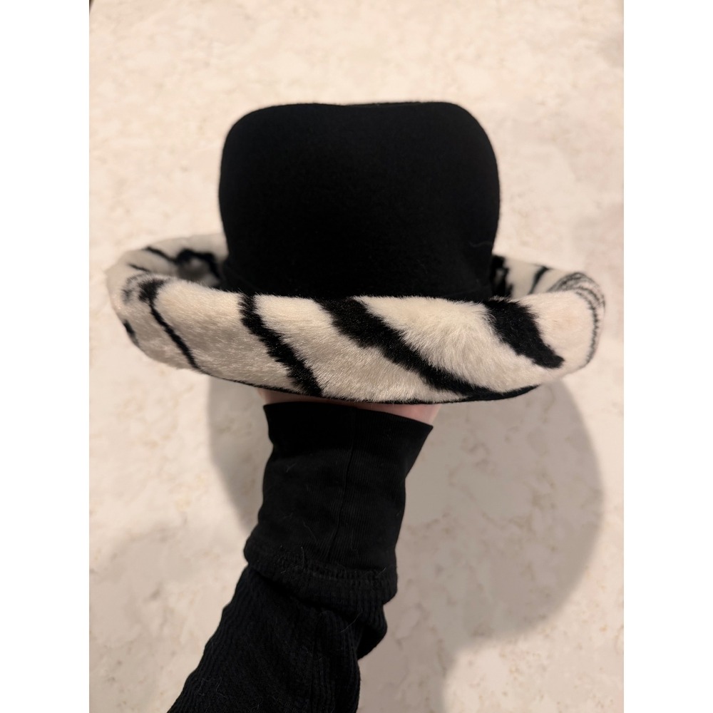 Vintage Black Wool Cloche Hat Zebra Print Faux Fur Brim Made in USA Woolmark - Picture 5 of 5